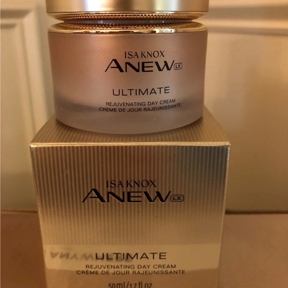 Avon Isa Knox Anew Rejuvenating Ultimate Day Cream